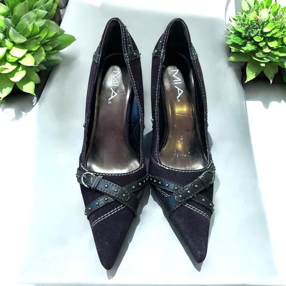 Mia Black Suede Pointy Toe Heel - Picture 5 of 16